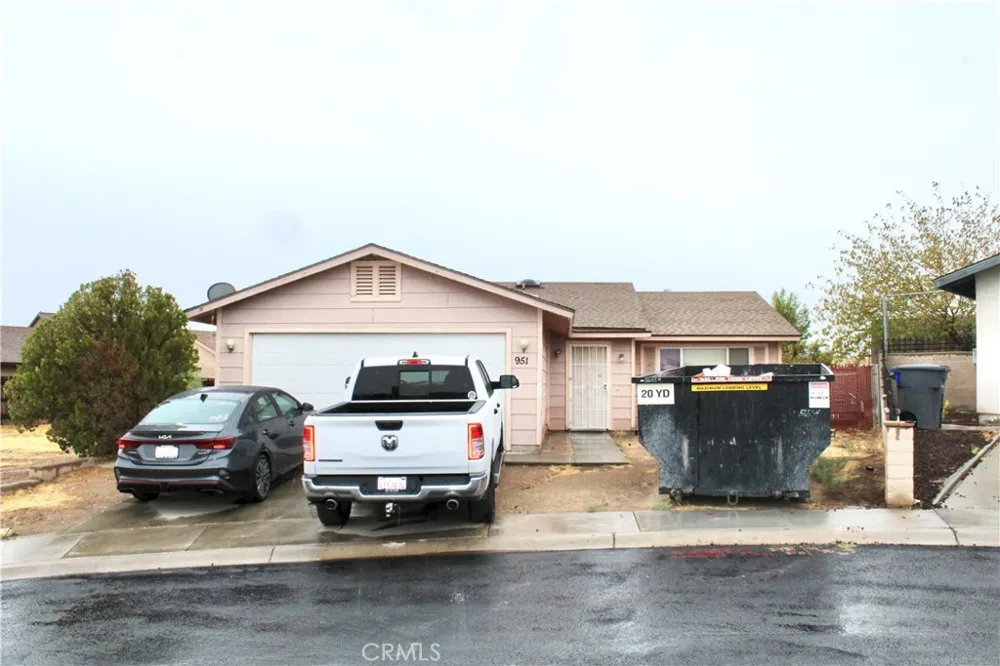 951 Chateau Way Barstow, CA 92311