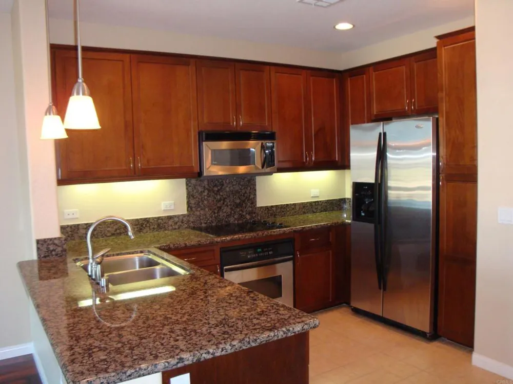 3857 Pell Place #405 San Diego, CA 92130