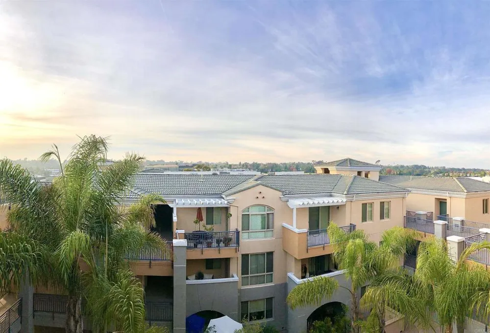 3857 Pell Place #405 San Diego, CA 92130