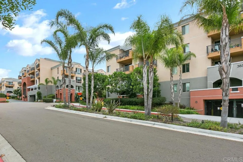 3857 Pell Place #405 San Diego, CA 92130