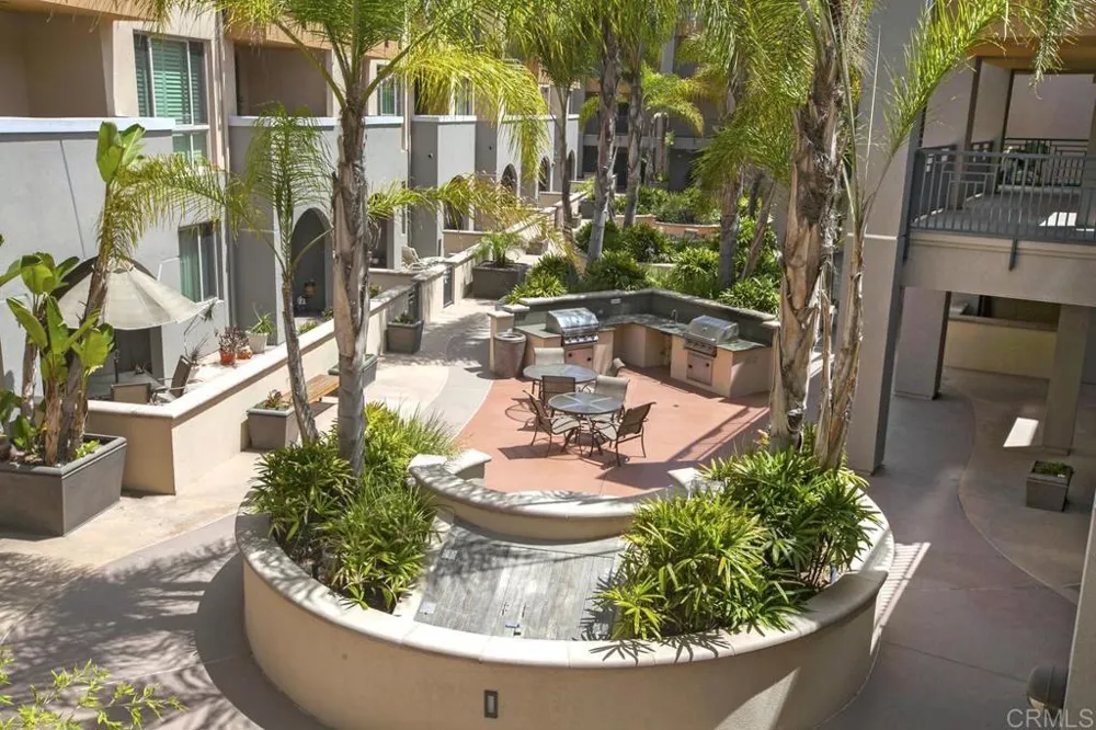 3857 Pell Place #405 San Diego, CA 92130