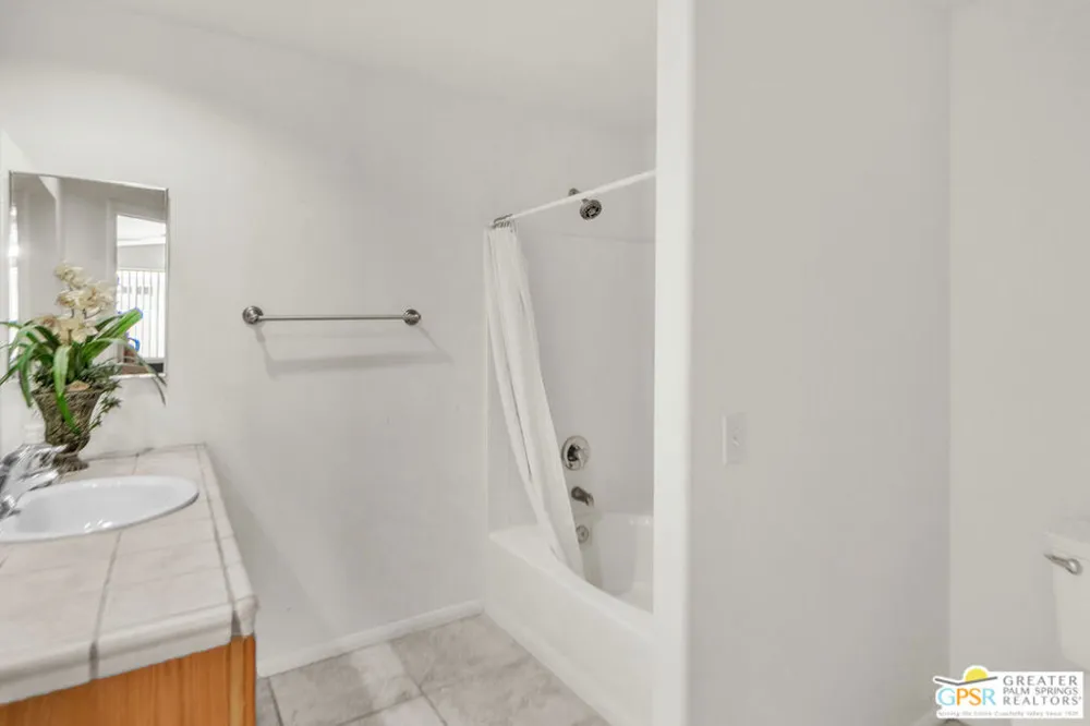 65866 Estrella Avenue Desert Hot Springs, CA 92240