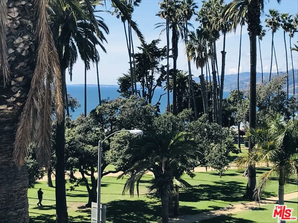 757 Ocean Avenue #105 Santa Monica, CA 90402
