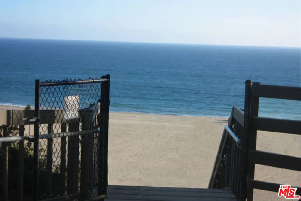 757 Ocean Avenue #105 Santa Monica, CA 90402