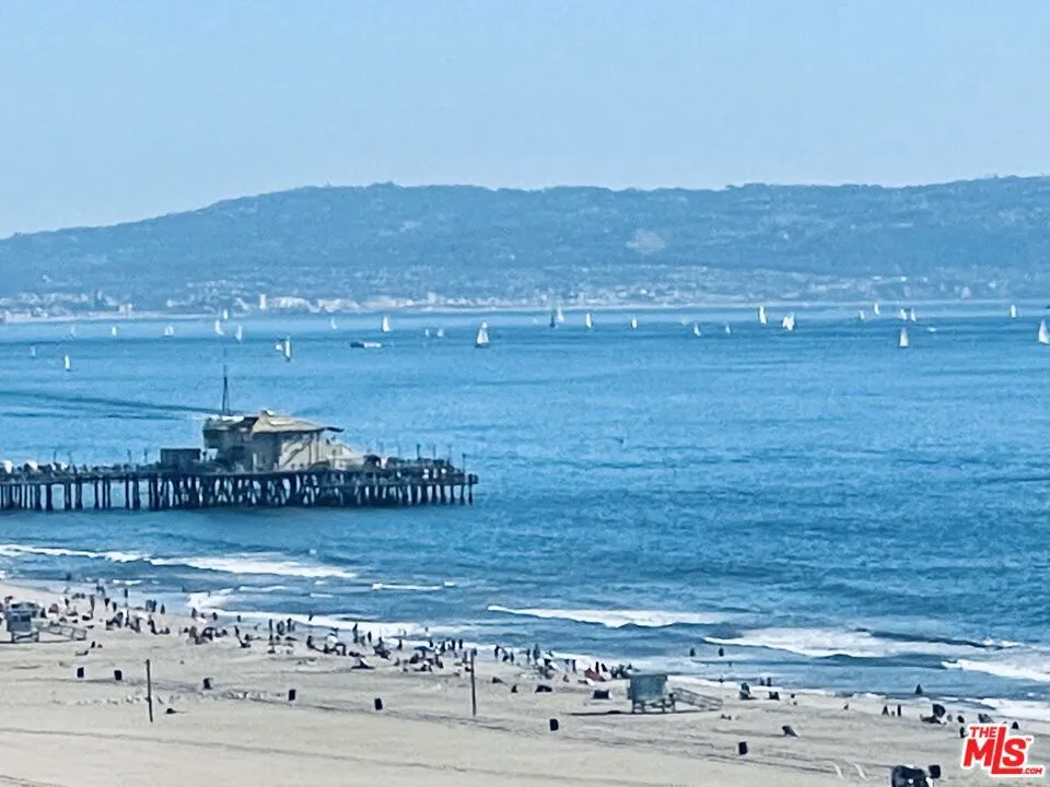 757 Ocean Avenue #105 Santa Monica, CA 90402