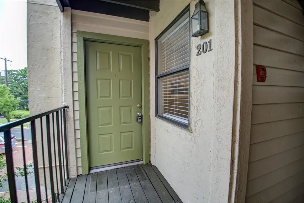 1306 Norwalk Lane #201 Austin, TX 78703