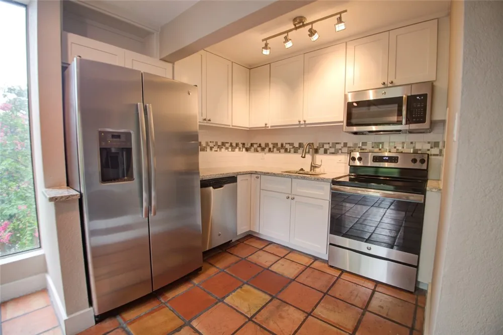1306 Norwalk Lane #201 Austin, TX 78703