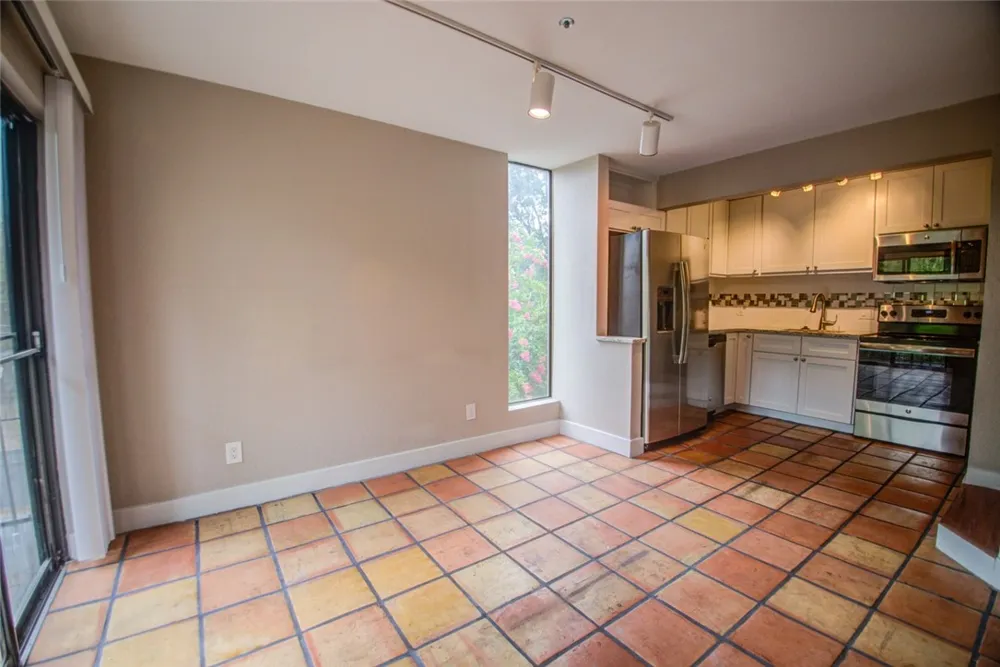 1306 Norwalk Lane #201 Austin, TX 78703
