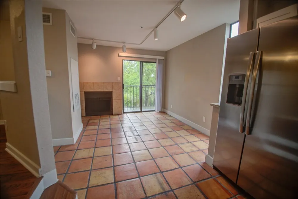 1306 Norwalk Lane #201 Austin, TX 78703
