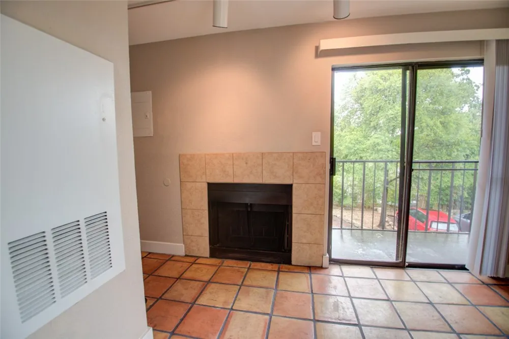 1306 Norwalk Lane #201 Austin, TX 78703