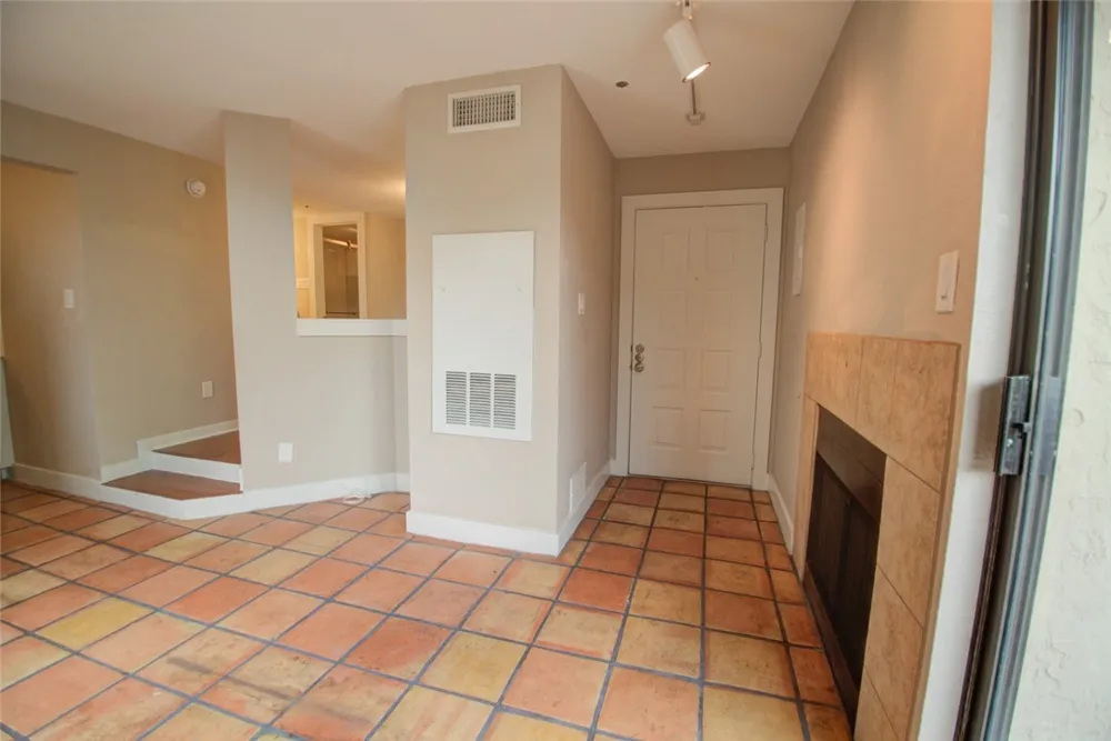 1306 Norwalk Lane #201 Austin, TX 78703
