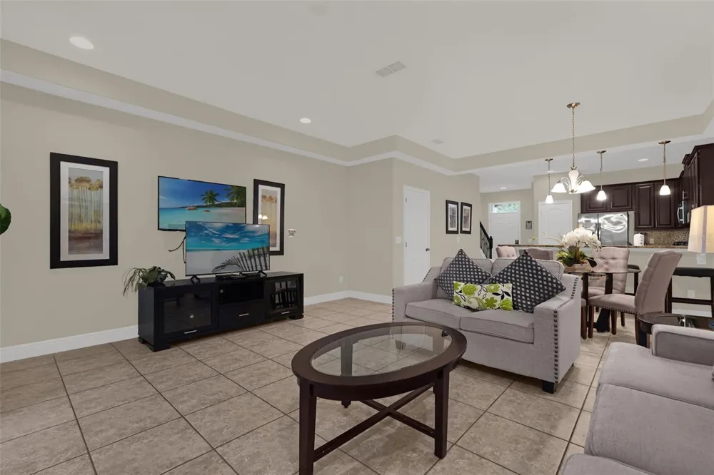 8095 BROOKSVILLE DRIVE Davenport, FL 33896