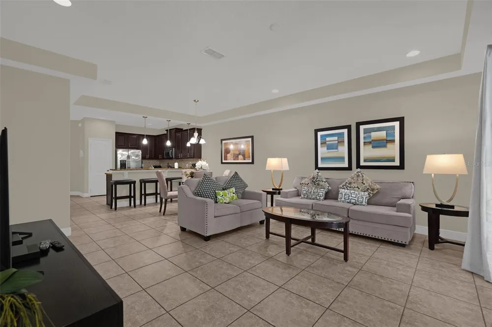 8095 BROOKSVILLE DRIVE Davenport, FL 33896