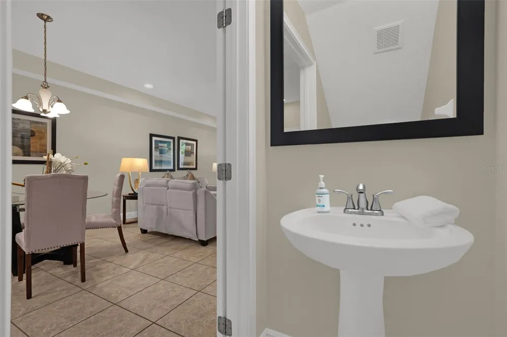8095 BROOKSVILLE DRIVE Davenport, FL 33896