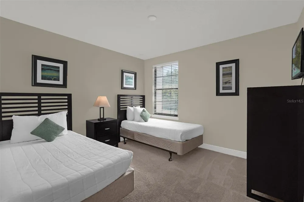 8095 BROOKSVILLE DRIVE Davenport, FL 33896