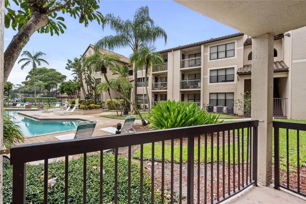 4241 W Mcnab Rd #11 Pompano Beach, FL 33069