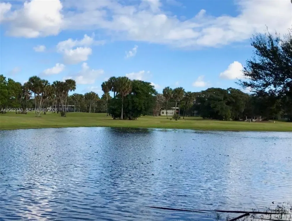 4241 W Mcnab Rd #11 Pompano Beach, FL 33069