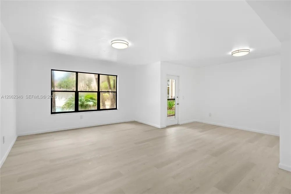 4241 W Mcnab Rd #11 Pompano Beach, FL 33069