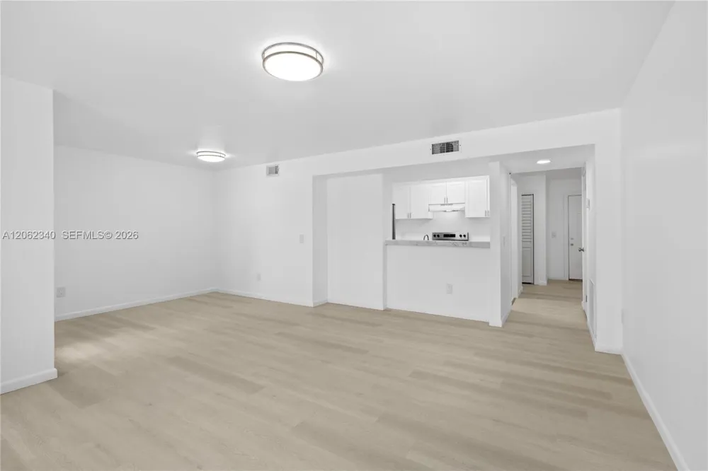 4241 W Mcnab Rd #11 Pompano Beach, FL 33069