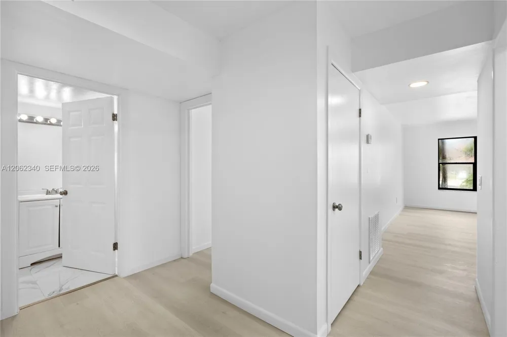 4241 W Mcnab Rd #11 Pompano Beach, FL 33069