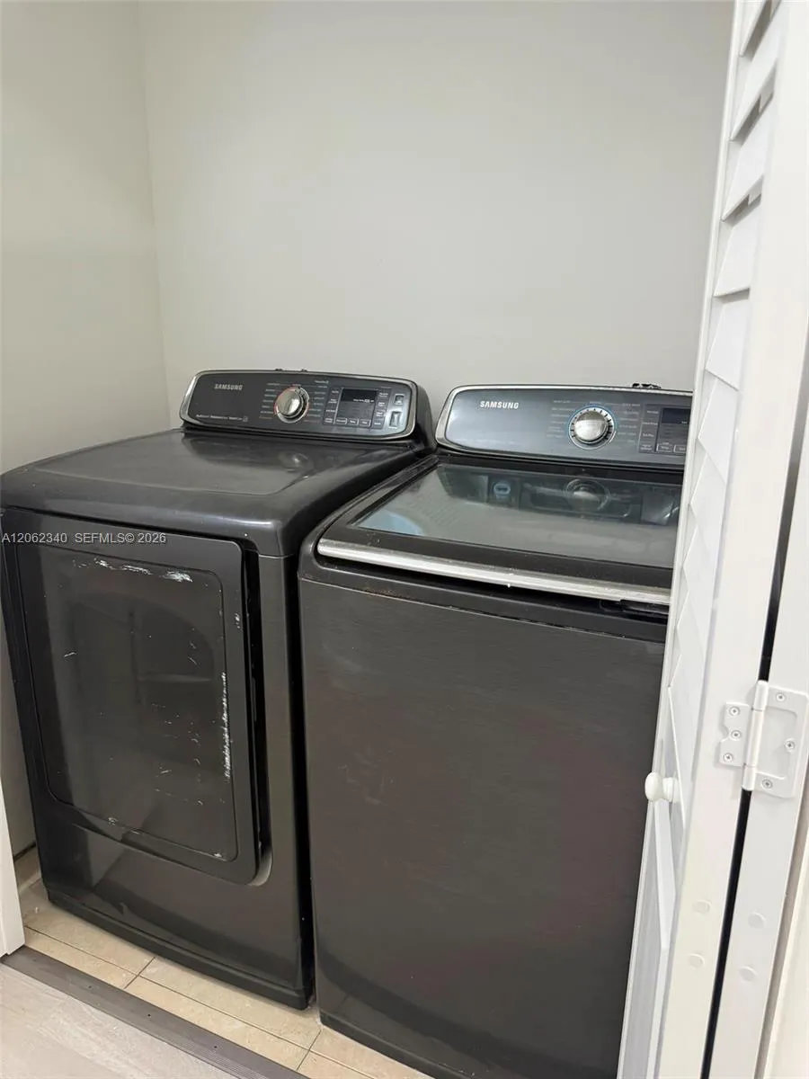 4241 W Mcnab Rd #11 Pompano Beach, FL 33069