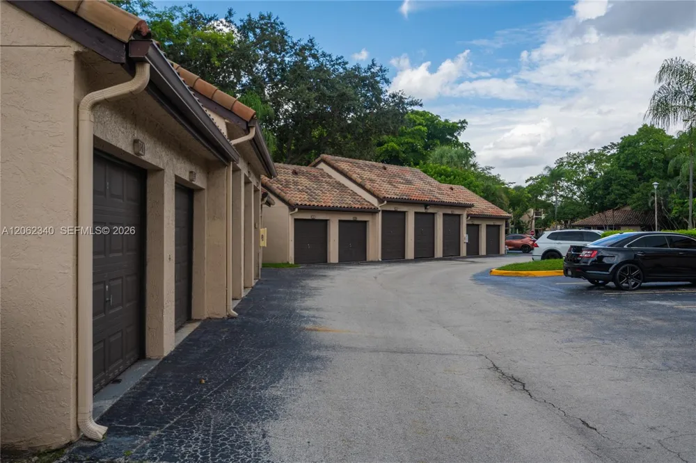 4241 W Mcnab Rd #11 Pompano Beach, FL 33069