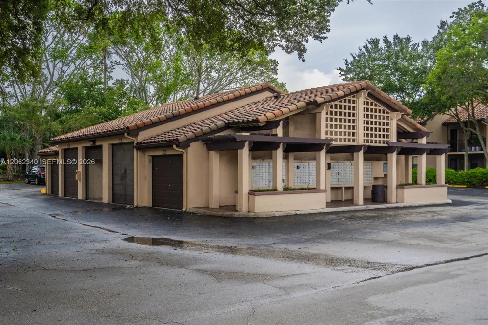 4241 W Mcnab Rd #11 Pompano Beach, FL 33069