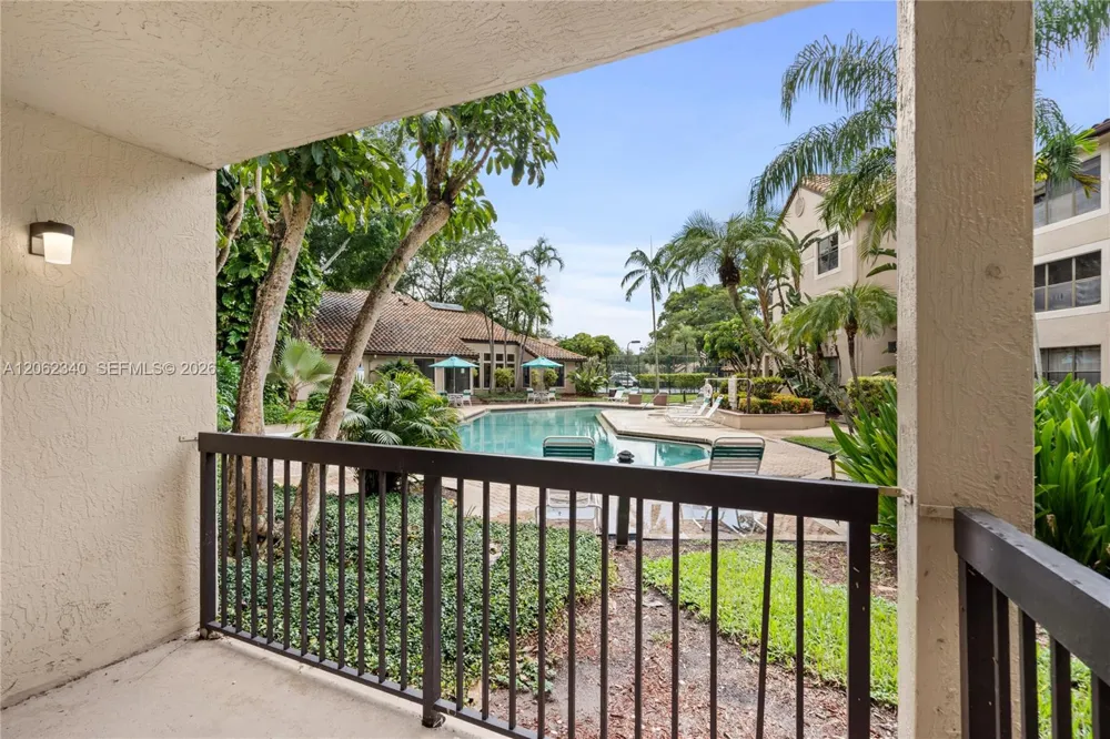 4241 W Mcnab Rd #11 Pompano Beach, FL 33069