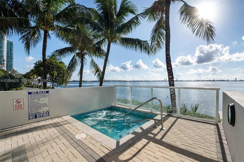 665 NE 25th St #403 Miami, FL 33137