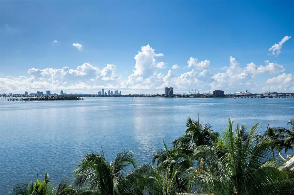 665 NE 25th St #403 Miami, FL 33137