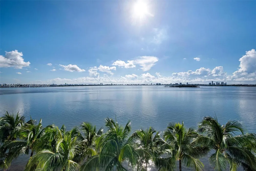 665 NE 25th St #403 Miami, FL 33137