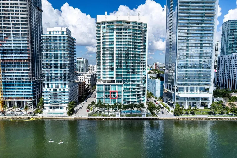 665 NE 25th St #403 Miami, FL 33137