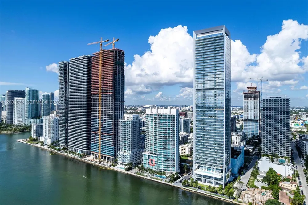665 NE 25th St #403 Miami, FL 33137
