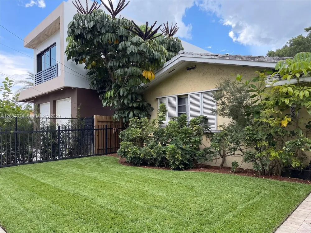 298 NW 48th St Miami, FL 33127