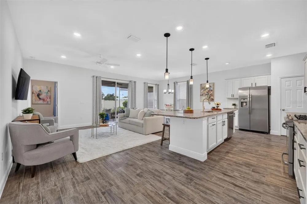 134 SILVER MAPLE ROAD Groveland, FL 34736