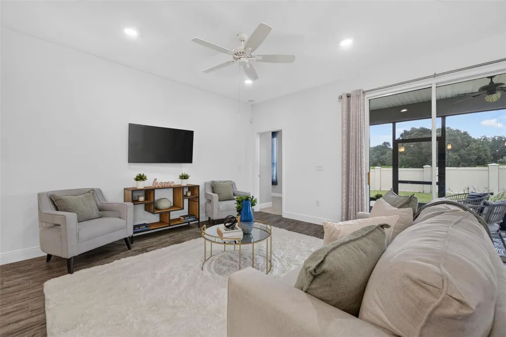 134 SILVER MAPLE ROAD Groveland, FL 34736