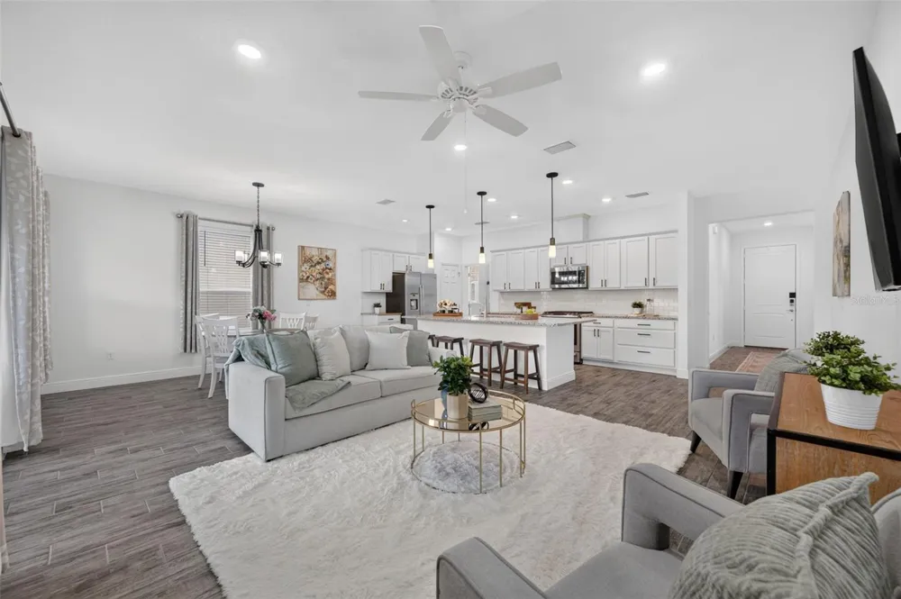 134 SILVER MAPLE ROAD Groveland, FL 34736