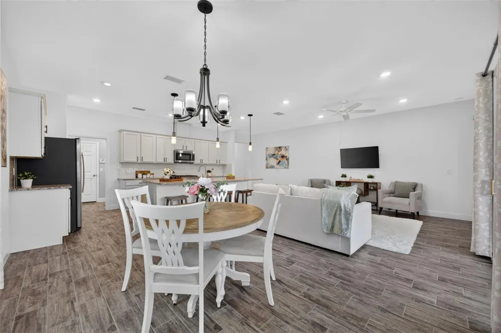 134 SILVER MAPLE ROAD Groveland, FL 34736