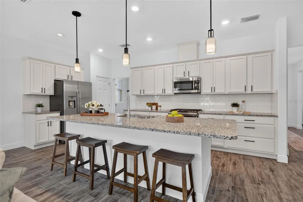 134 SILVER MAPLE ROAD Groveland, FL 34736