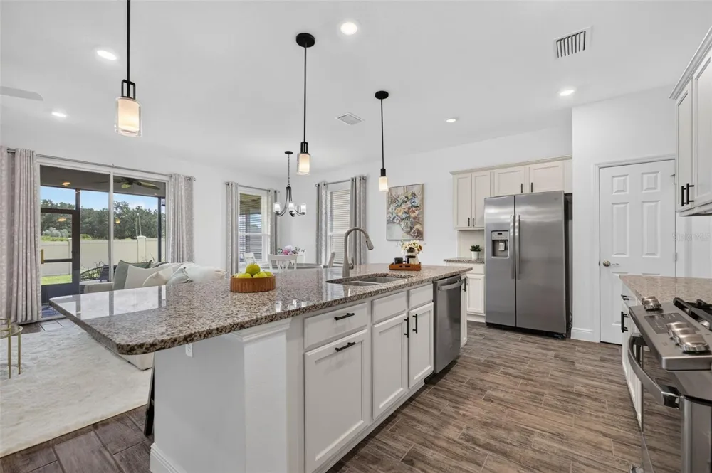 134 SILVER MAPLE ROAD Groveland, FL 34736