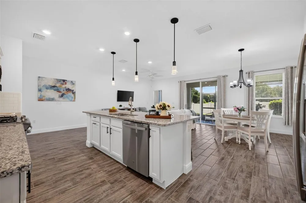 134 SILVER MAPLE ROAD Groveland, FL 34736