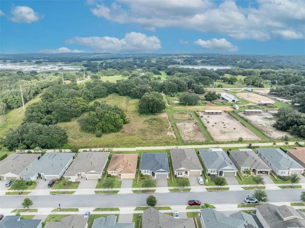 134 SILVER MAPLE ROAD Groveland, FL 34736