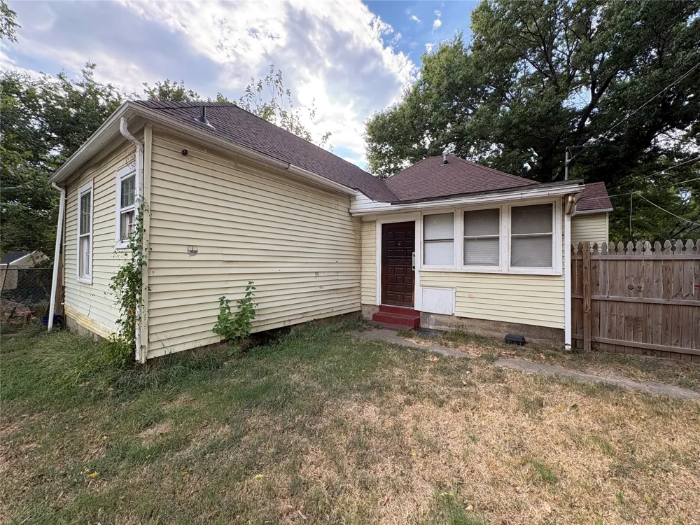 418 12th Muskogee, OK 74401