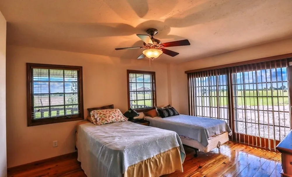 12338 Zamanek Road Needville, TX 77461
