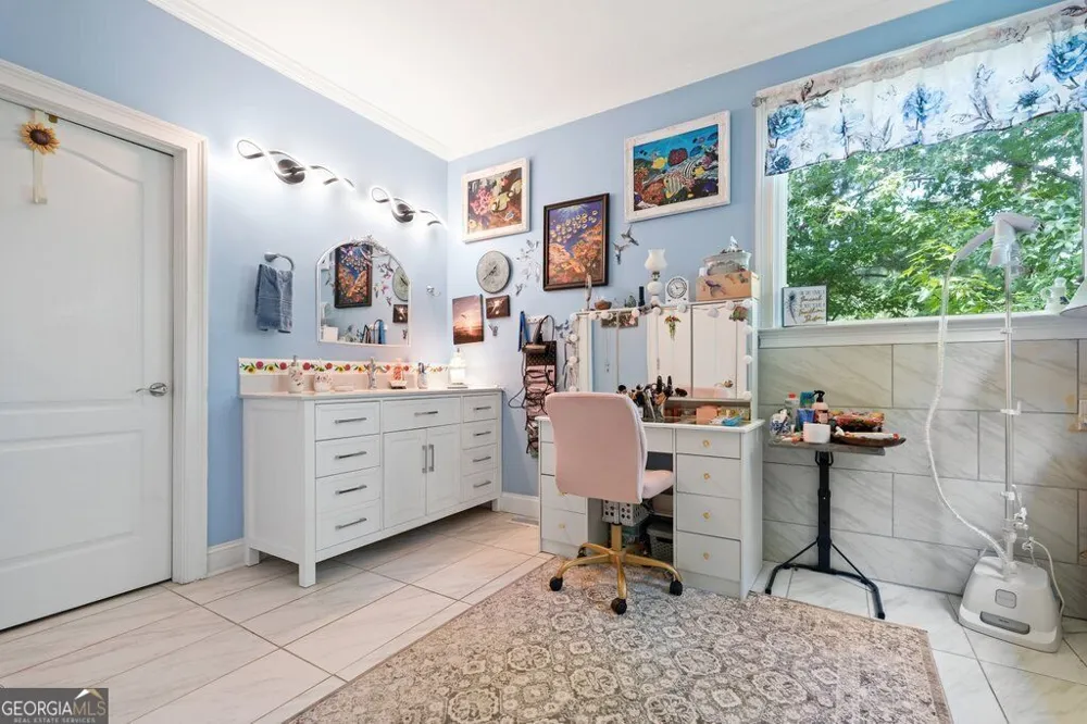 21 Rocky CIR NE White, GA 30184