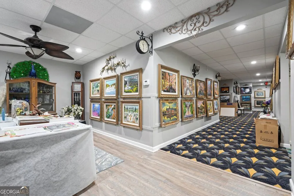 21 Rocky CIR NE White, GA 30184
