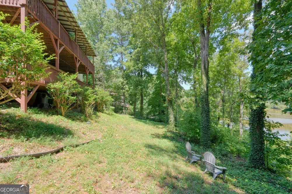 21 Rocky CIR NE White, GA 30184