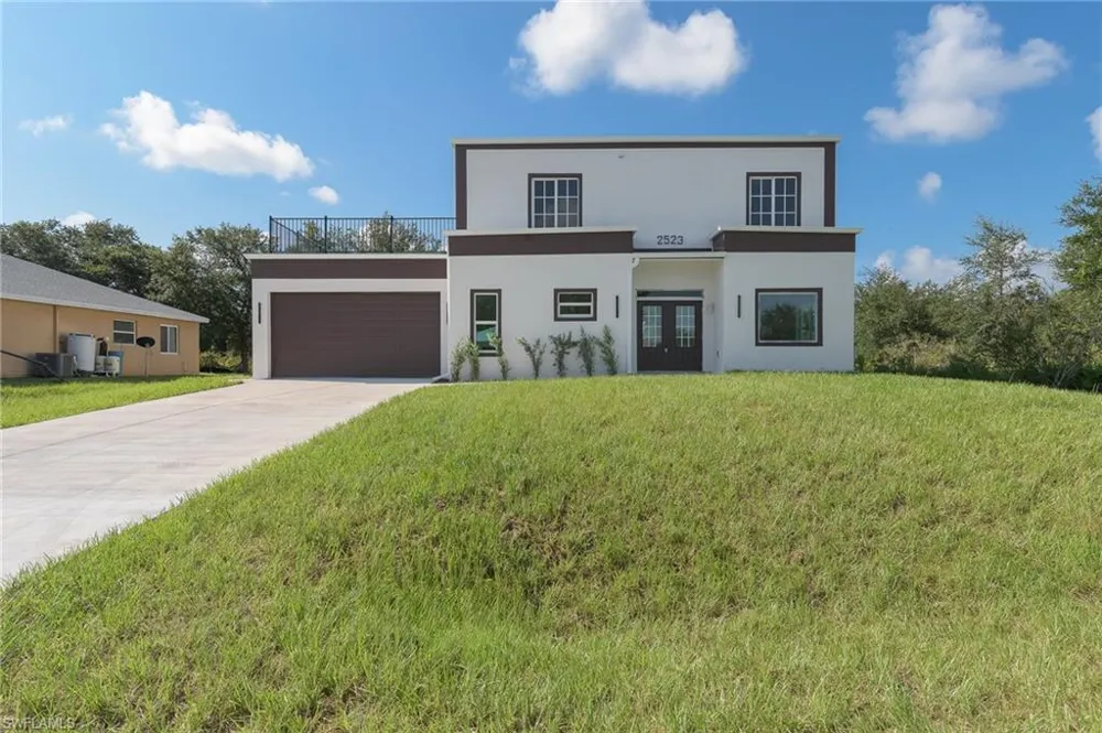 2523 69th Street W Lehigh Acres, FL 33971