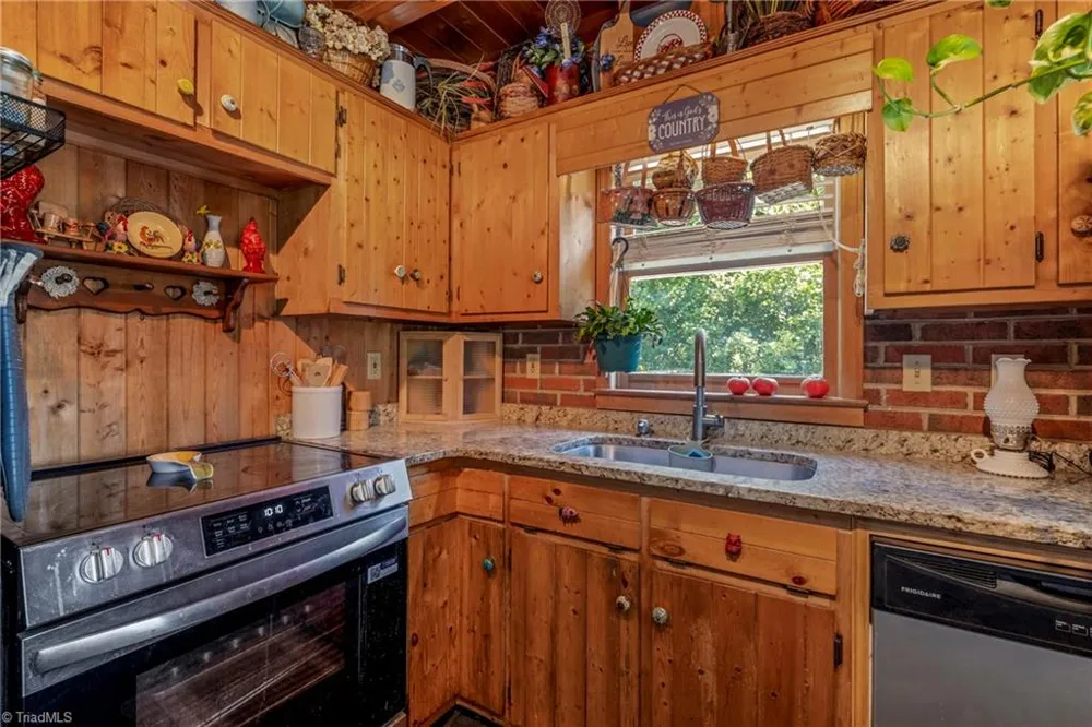 1514 Gopher Woods Road Asheboro, NC 27205
