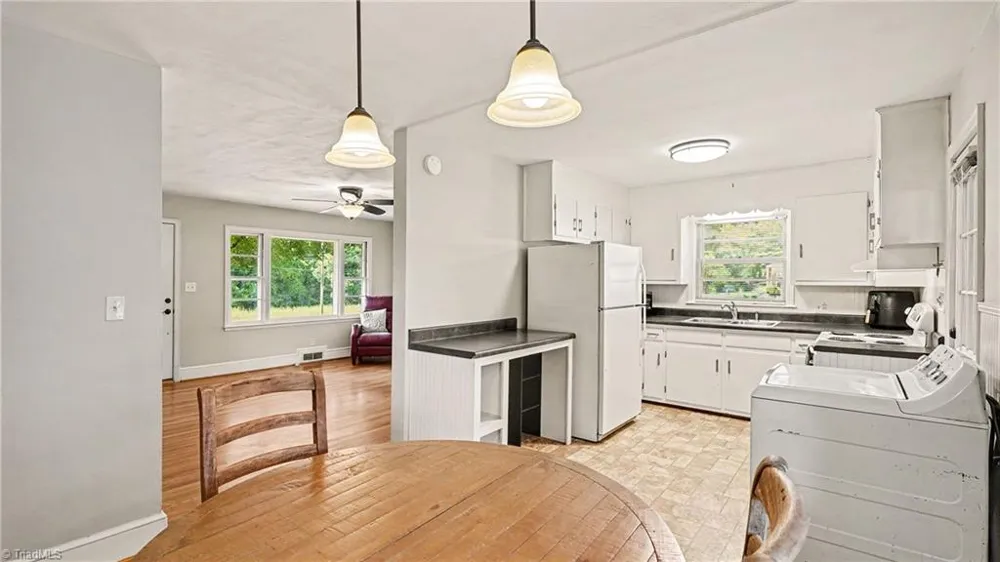 4129 High Point Road Winston-Salem, NC 27107
